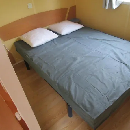 Camping Escapades Ensoleillees Climatisation Television 3*