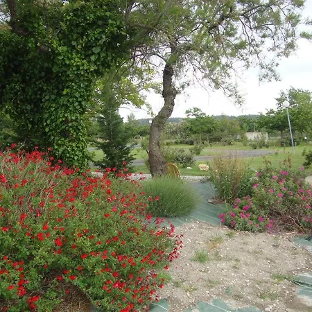 Escapades Ensoleillees Climatisation Television Camping 3*