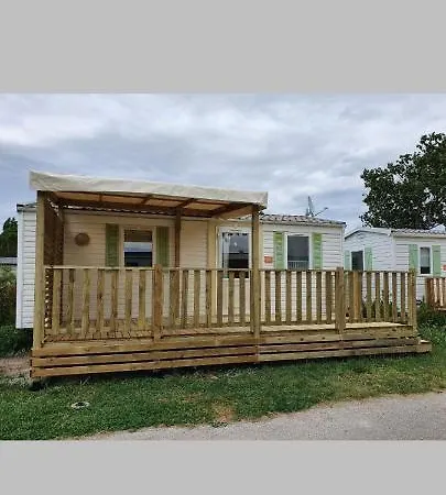 Escapades Ensoleillees Climatisation Television Sigean