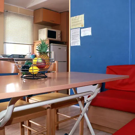 Escapades Ensoleillees Climatisation Television