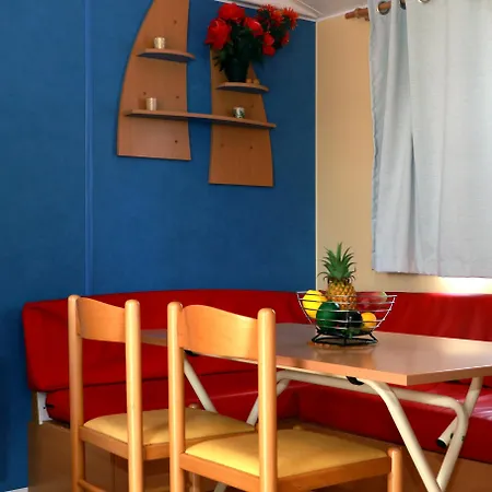 Camping Escapades Ensoleillees Climatisation Television Sigean