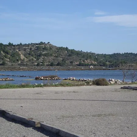 Escapades Ensoleillees Climatisation Television Campsite Sigean
